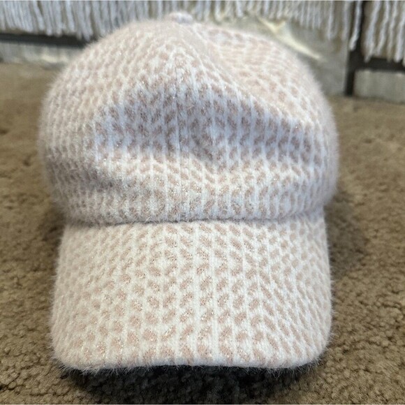 Francesca’s Fuzzy Baseball Cap Houndstooth Ivory Pink Adjustable Preppy - Picture 1 of 4